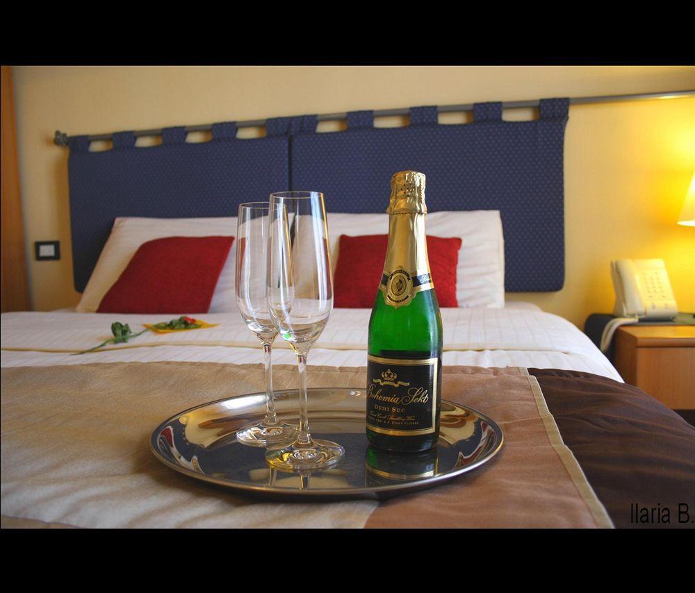 Central Hotel Tiepolo Прага Екстериор снимка